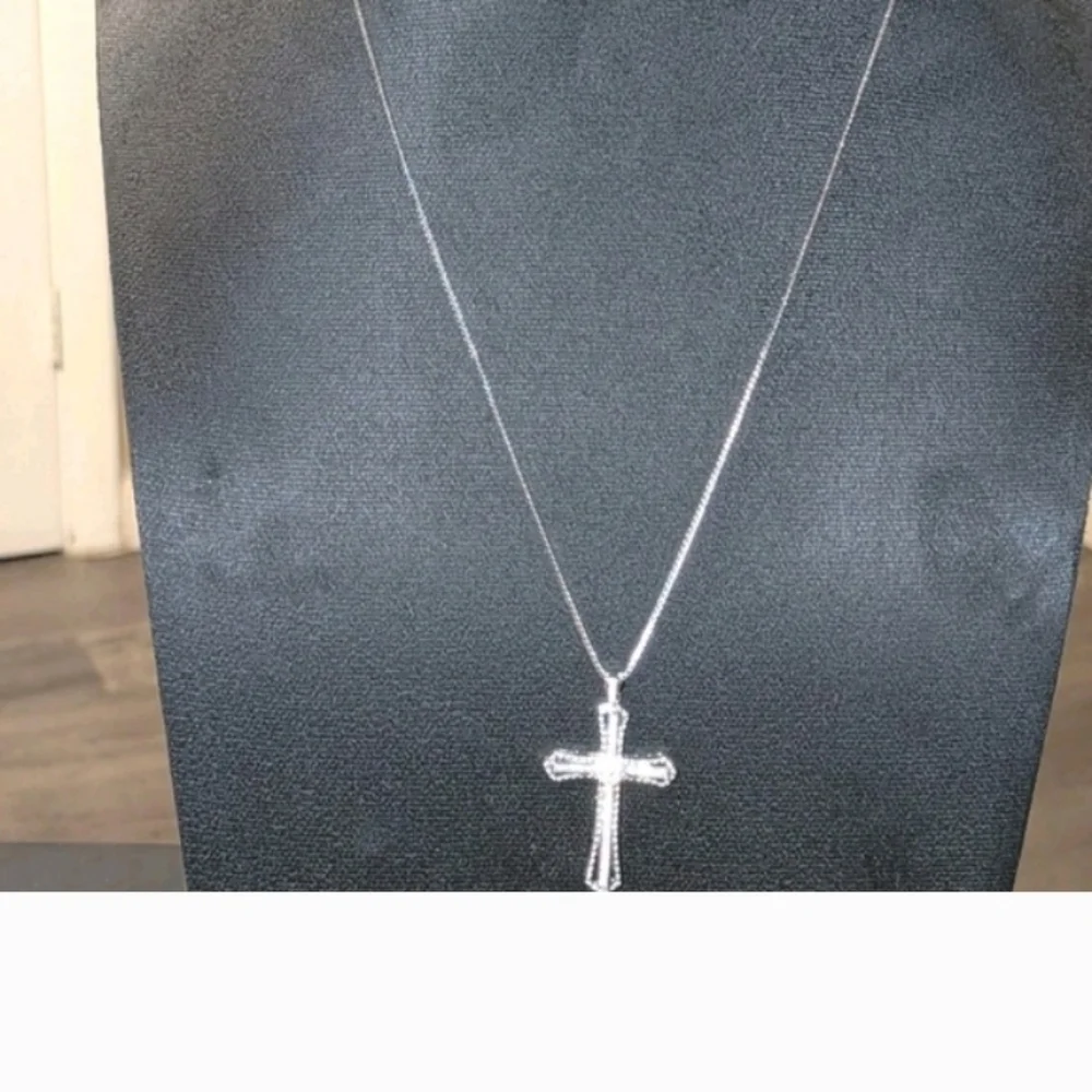 Elegant 14k Whit Gold Plated Cross Pendant Necklace 45cm